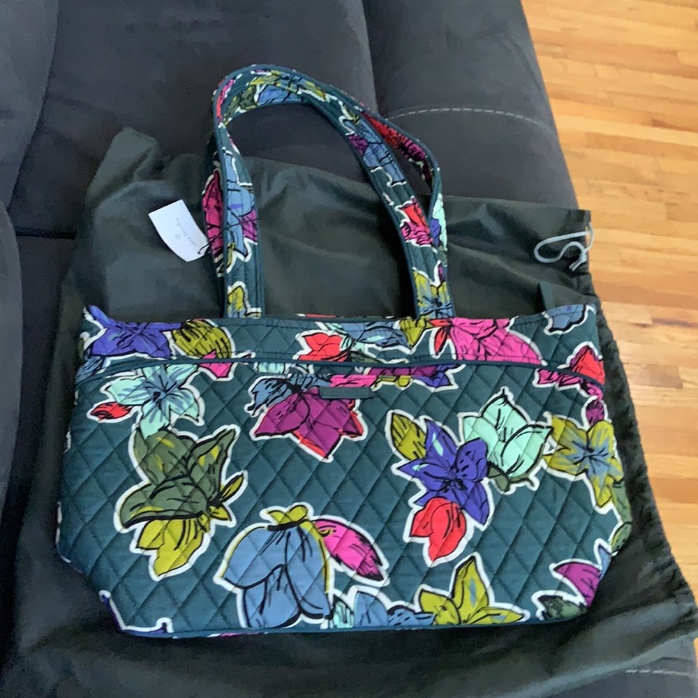 Vera Bradley Mandy Falling Flowers NWT